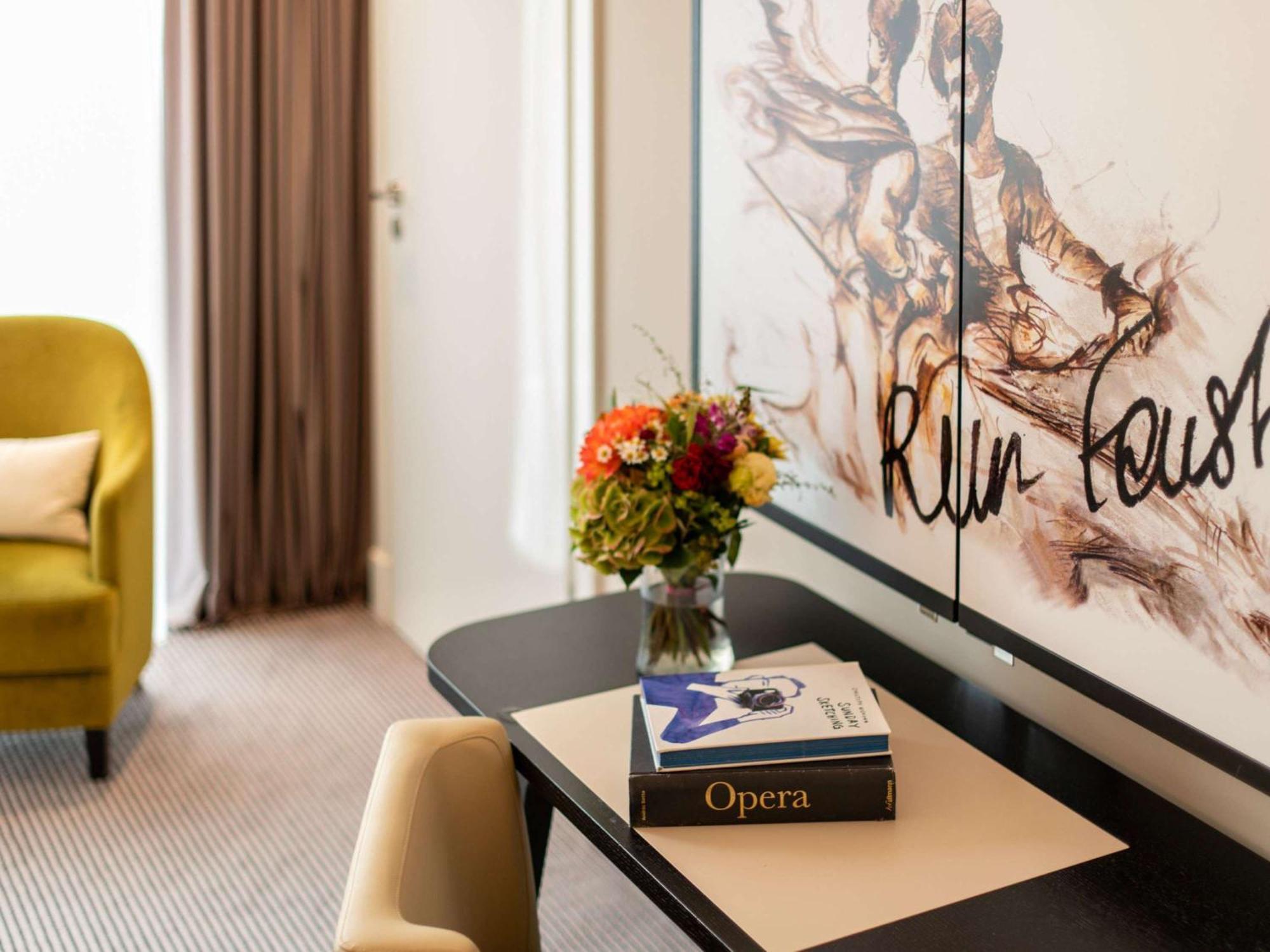 Sofitel Frankfurt Opera Hotel Frankfurt am Main Luaran gambar A room at the Hotel de l'Europe