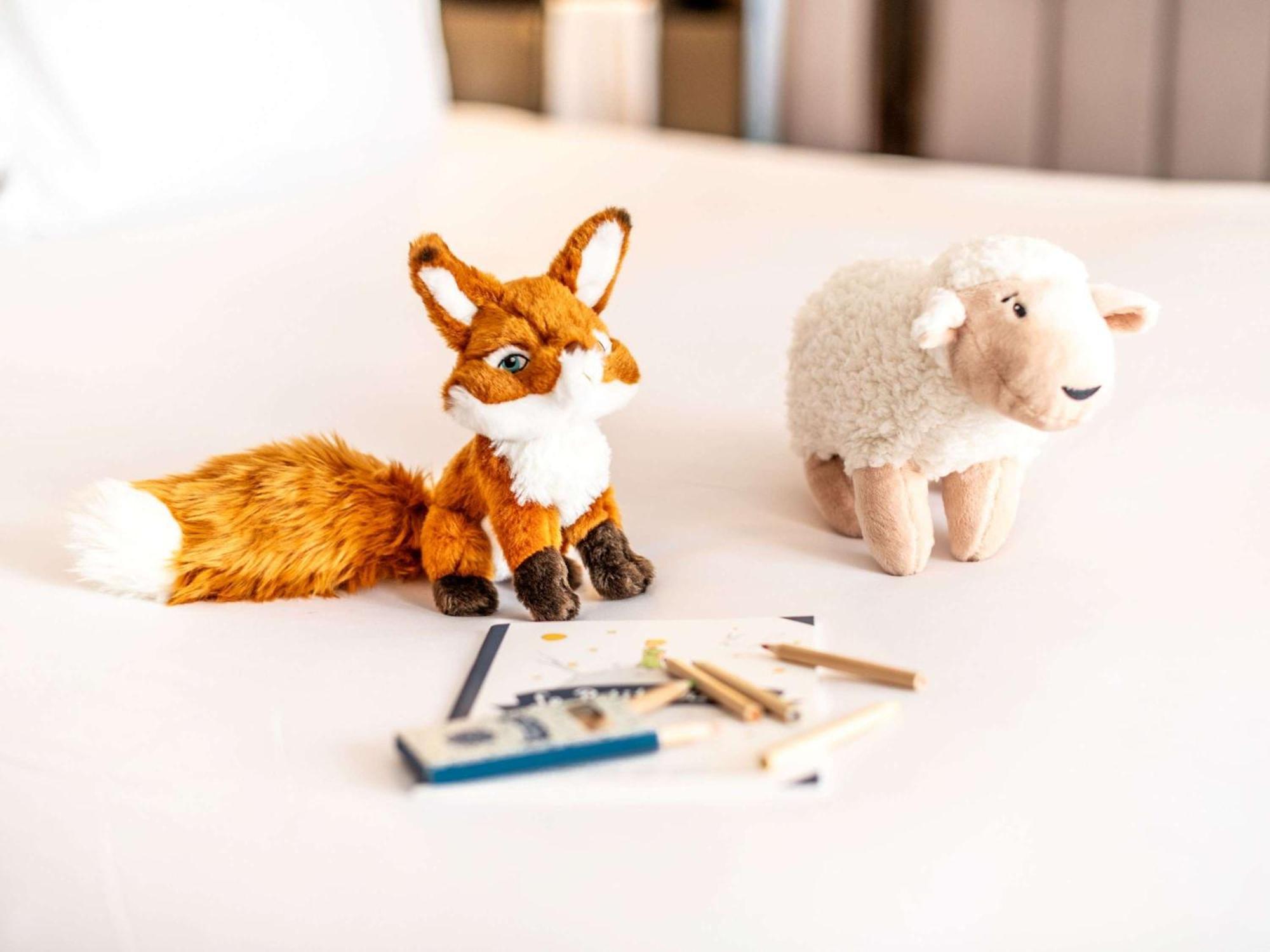 Sofitel Frankfurt Opera Hotel Frankfurt am Main Luaran gambar The Fox and the Lamb